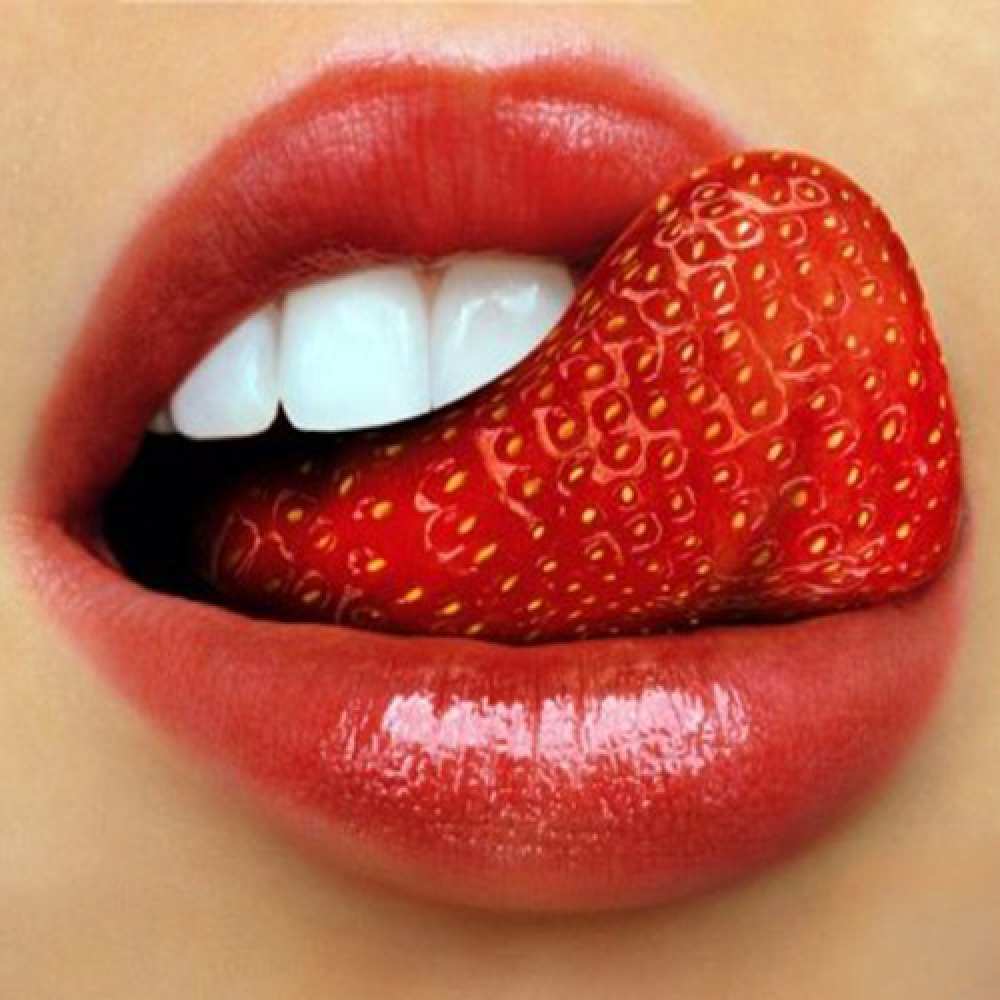 Открытка на каждый день с именем, Зульфия Любим целуем обнимаем тебя губы и белые зубы Прикольная открытка с пожеланием онлайн скачать бесплатно 