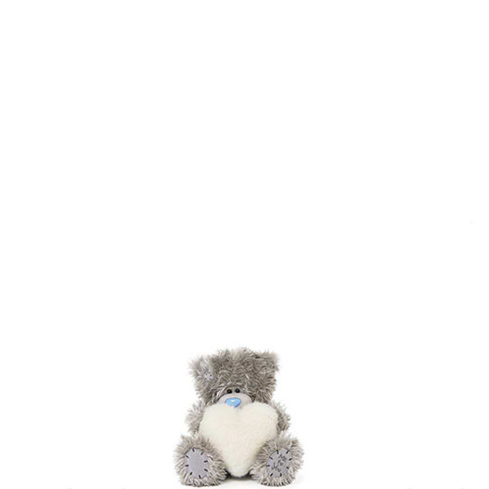 Открытка на каждый день с именем, Моника Обнимашки медвежонок с сердечком белого цвета Прикольная открытка с пожеланием онлайн скачать бесплатно 