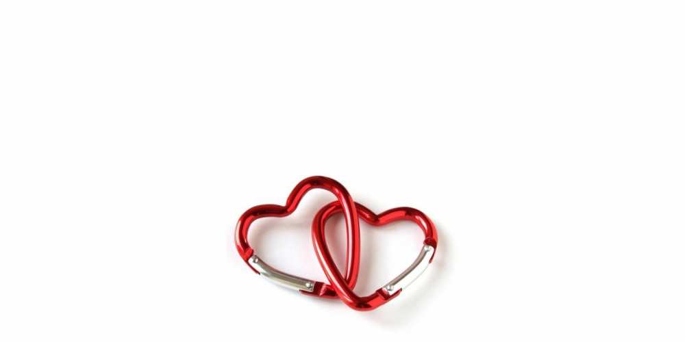 Открытка на каждый день с именем, Таира С любовью тебе карабин, сердце Прикольная открытка с пожеланием онлайн скачать бесплатно 